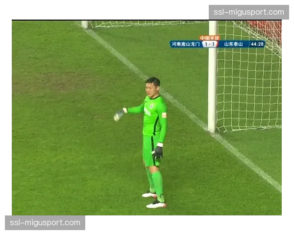 “业余联赛观察：意甲战术潮流下沉，地区联赛球队也开始尝试前场压迫打法”