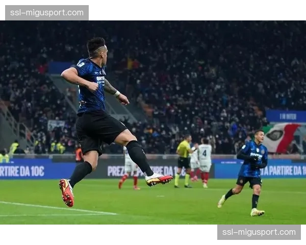 国际米兰3-0完胜萨勒尼塔纳,联赛十连胜继续领跑 国际米兰3-0完胜萨勒尼塔纳,联赛十连胜继续领跑