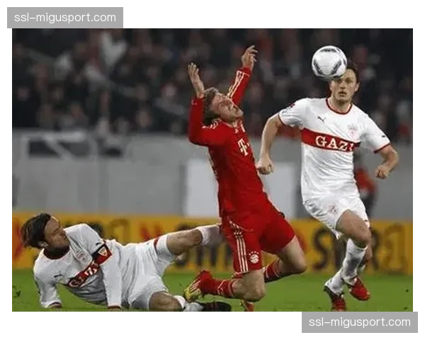 沃尔夫斯堡防线崩盘，客场1-4惨败于斯图加特脚下