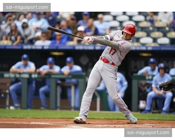 MLB常规赛：洛杉矶道奇队延长赛不敌圣路易斯红雀，大谷翔平击出本季第5轰